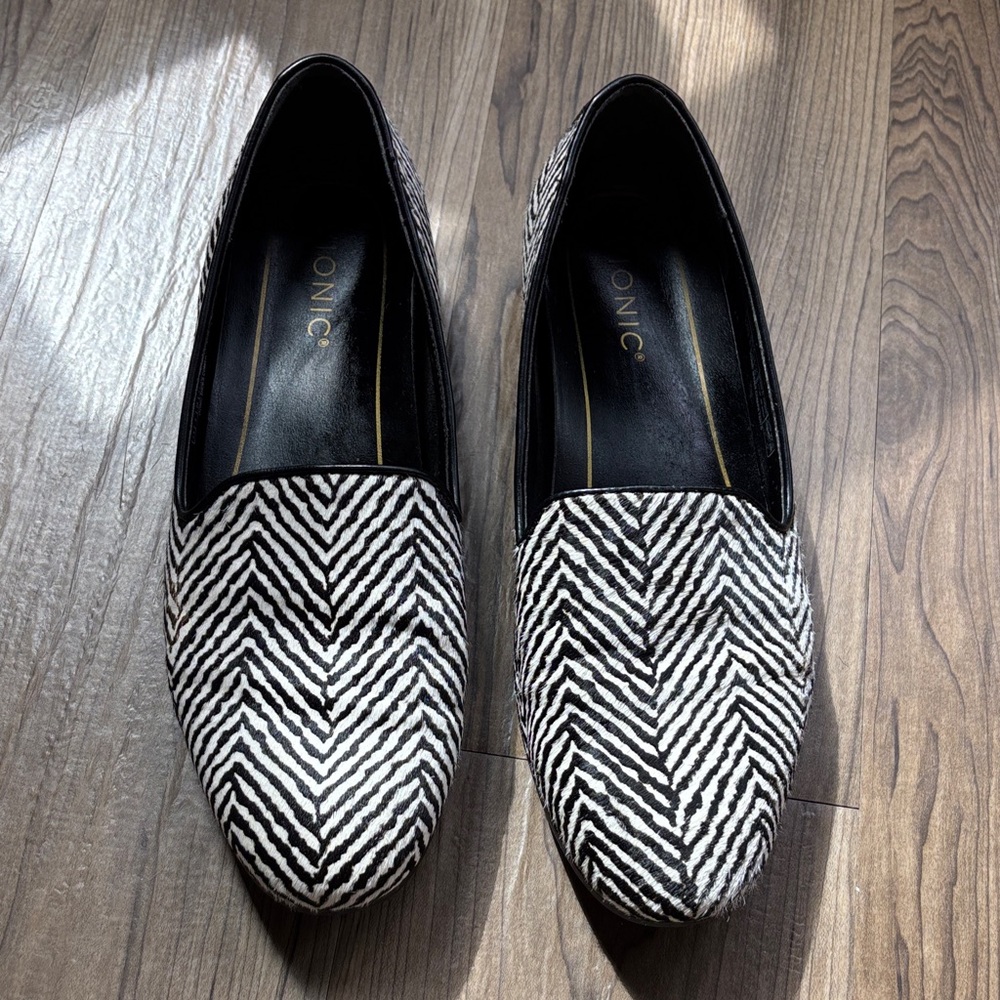 Vionic Black and White Patterned Loafers